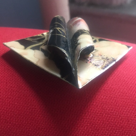 Beautiful Vintage brooch with flower detail - Picture 8 of 8